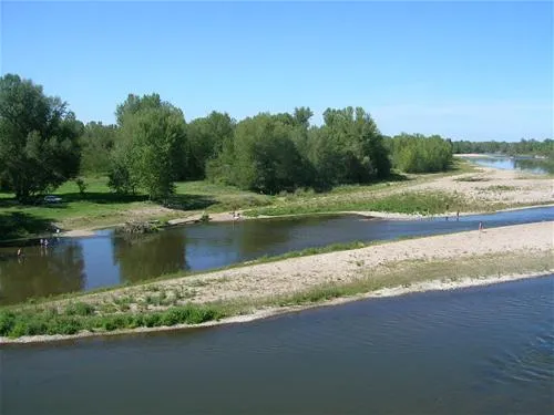 canoecamping-la-courtine-plage-pro-nature-chatel-de-neuvre-0vtb5