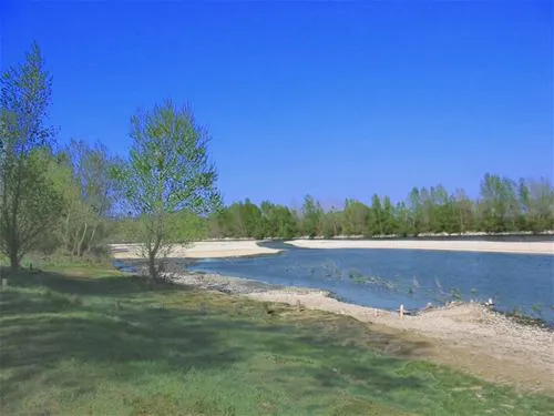 canoecamping-la-courtine-plage-pro-nature-chatel-de-neuvre-onkqp