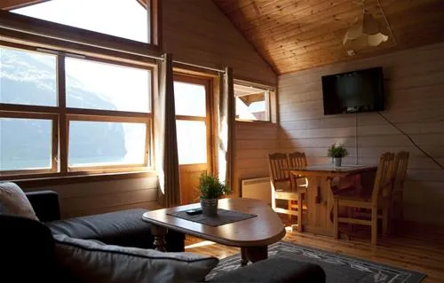 grande-hytteutleige-og-camping-geiranger-mo3ur