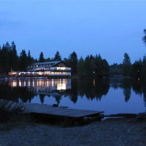 campingplatz-fichtelsee-fichtelberg-eymjv