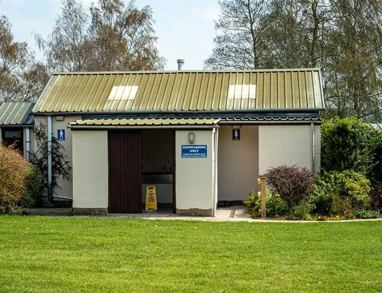 piccadilly-caravan-park-ltd-chippenham-b4rgv