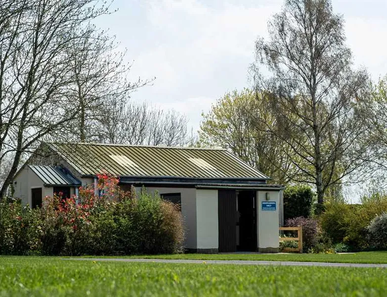piccadilly-caravan-park-ltd-chippenham-dm5ob