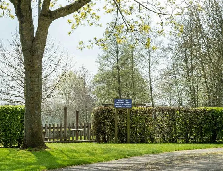 piccadilly-caravan-park-ltd-chippenham-ize1v