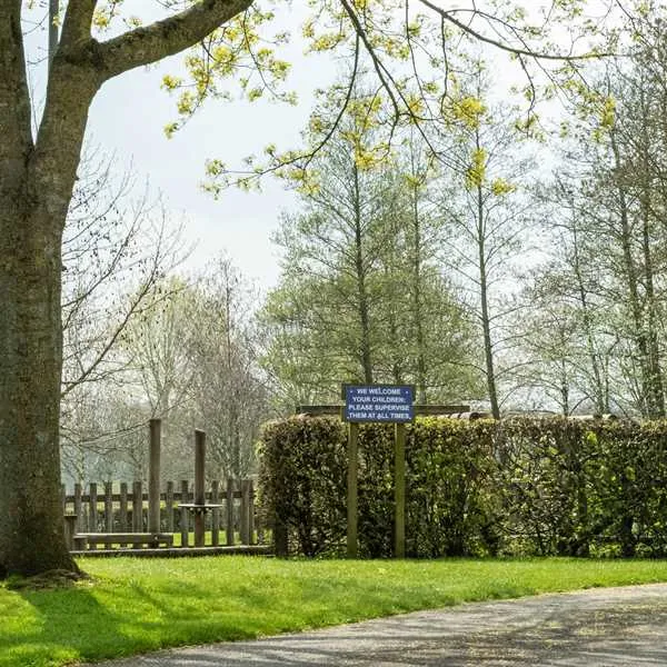 piccadilly-caravan-park-ltd-chippenham-ize1v