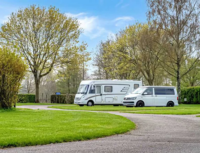 piccadilly-caravan-park-ltd-chippenham-mpfzs