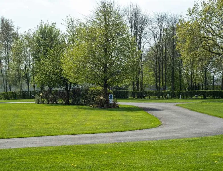 piccadilly-caravan-park-ltd-chippenham-wubc3