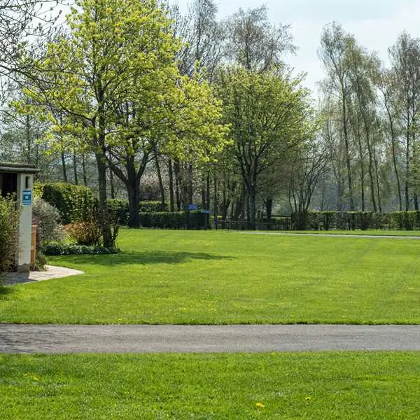 piccadilly-caravan-park-ltd-chippenham-y24by