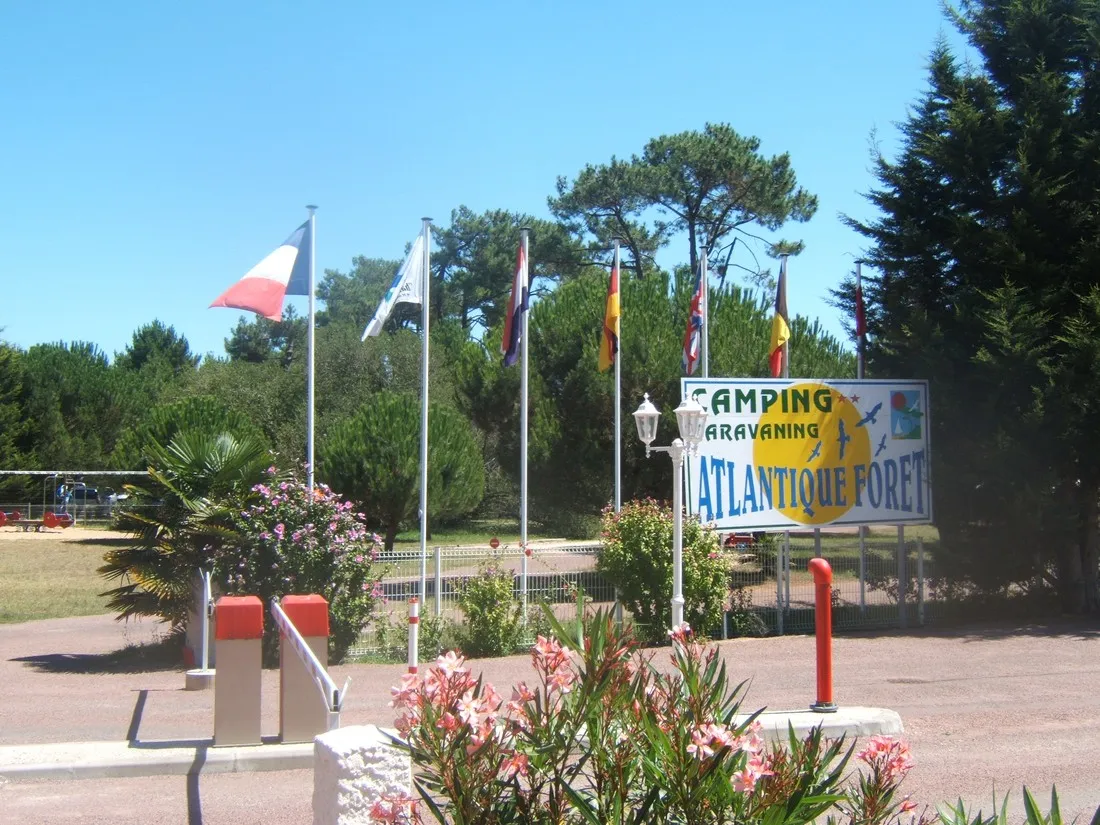 camping-atlantiqueforet-les-mathes-g7azc