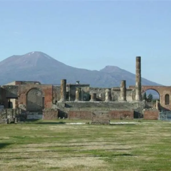 campeggio-spartacus-pompei-hmxuq