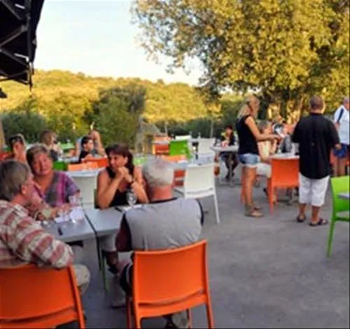 camping-les-cascades-la-roque-sur-cze-42rsv