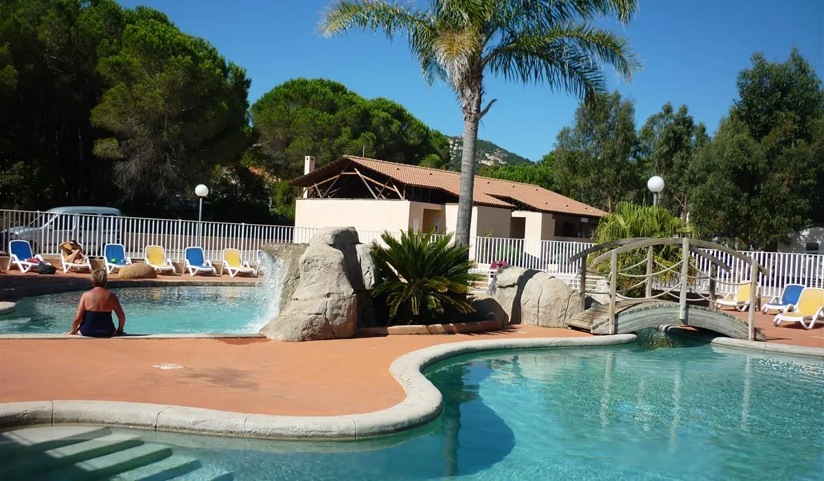 camping-les-castors-calvi-qjq3o