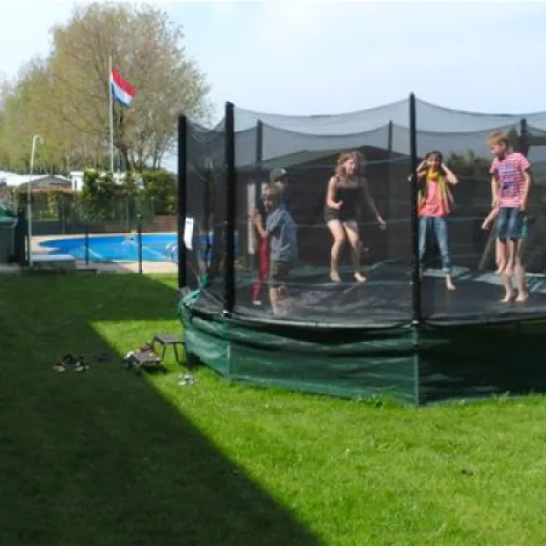 camping-um-bierg-tarchamps-4fjnv