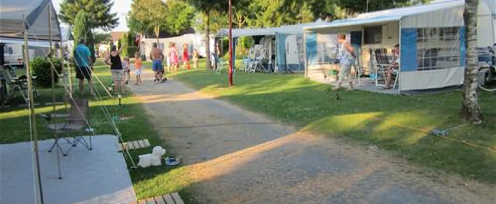 Camping Um Bierg