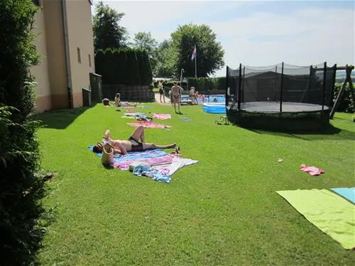 camping-um-bierg-tarchamps-sha65