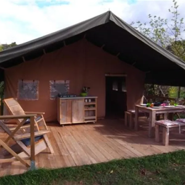 castel-le-ty-nadan-locunol-eol7y