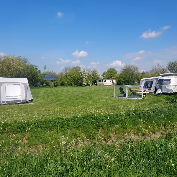 Camping en Passantenhaven It Kruswetter