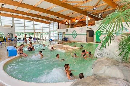 camping-domaine-de-chalain-jura-onfhn