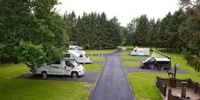blackmore-camping-and-caravanning-club-site-worcester-kczjy