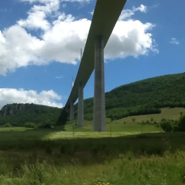 camping-du-viaduc-millau-rwito