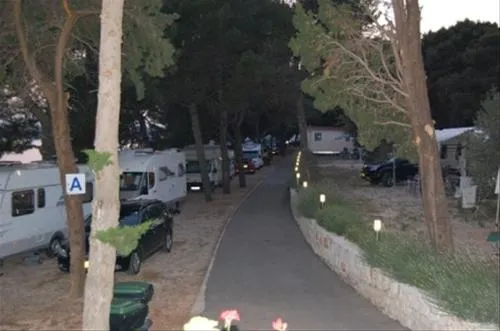 auto-camp-rozac-trogirokrug-gornji-jgqcc