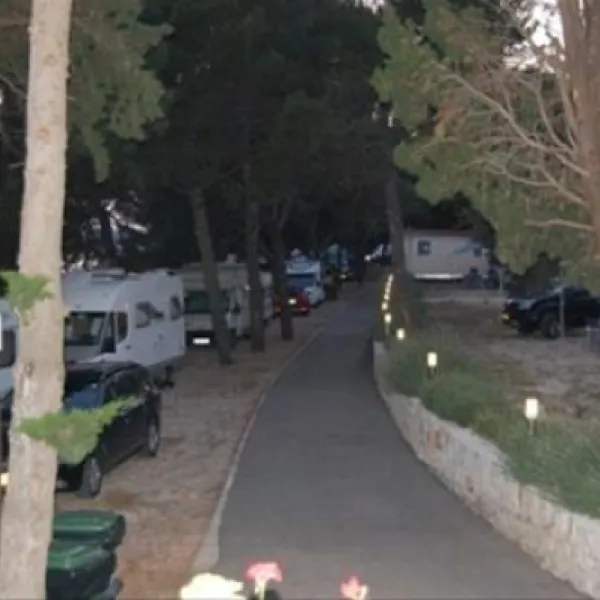 auto-camp-rozac-trogirokrug-gornji-jgqcc