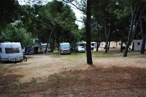 auto-camp-rozac-trogirokrug-gornji-l9kvh