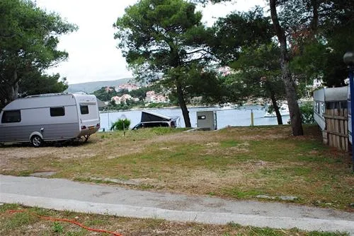 auto-camp-rozac-trogirokrug-gornji-y6gde