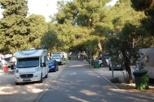 auto-camp-rozac-trogirokrug-gornji-zwntp