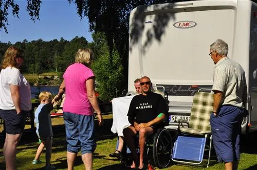 byns-camping-ekshrad-vwjme