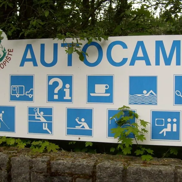 camping-konopiste-beneov-u-prahy-gifqx