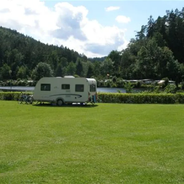 camping-neudahner-weiher-dahn-hazex