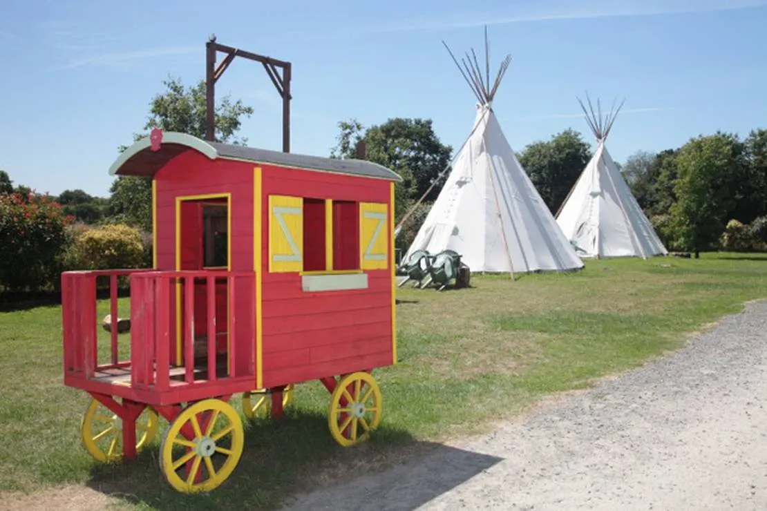 camping-les-ptites-maisons-dans-la-prairie-sallertaine-u0wyd