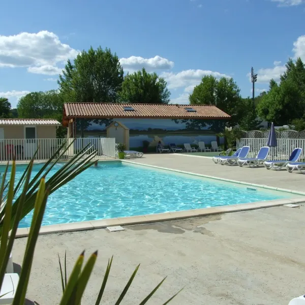 brantome-peyrelevade-brantome-dordogne-dzfbz