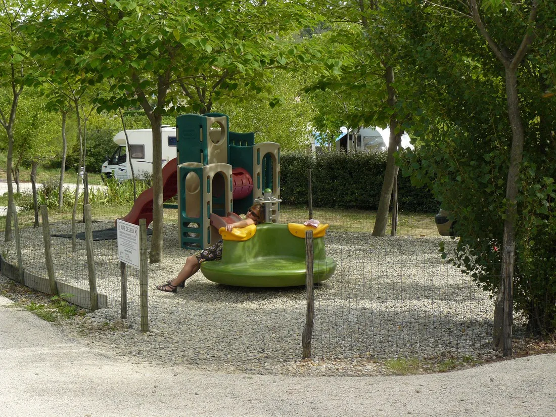 le-pradal-les-vans-tkhvk
