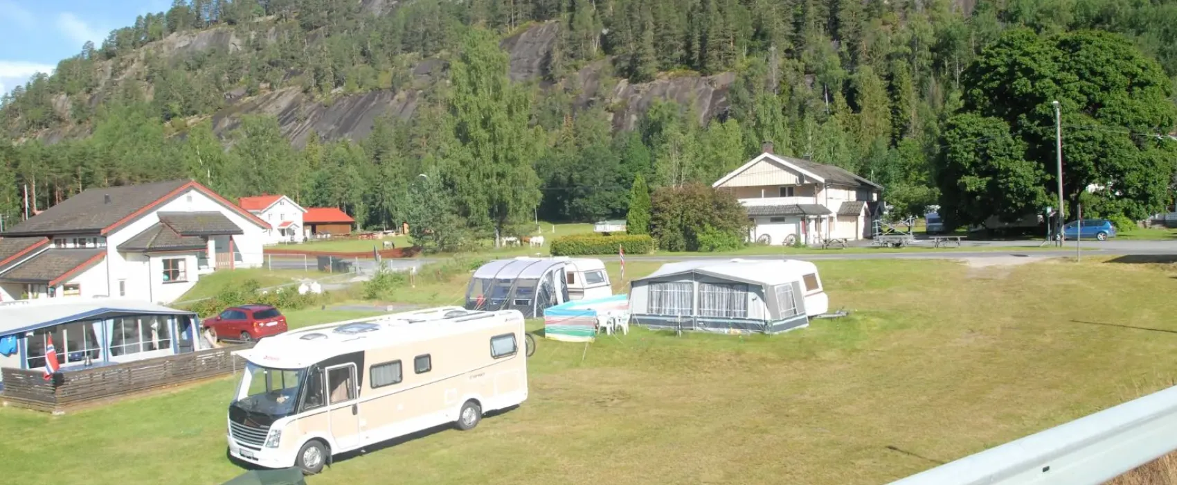Haugsjåsund Camping   