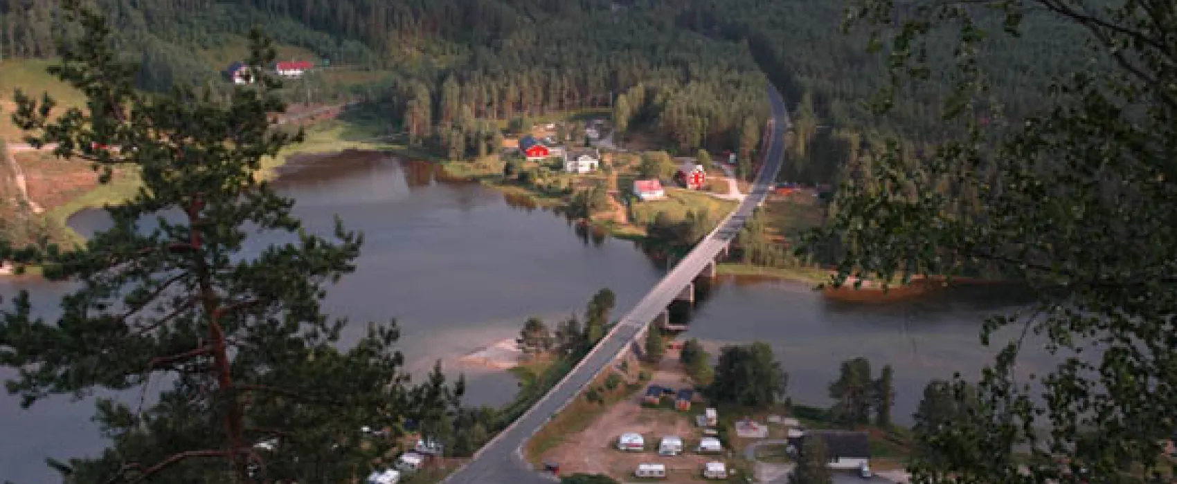 Haugsjåsund Camping   