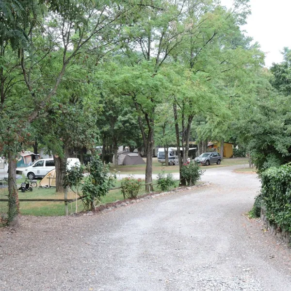les-acacias-tournon-ardeche-42atl