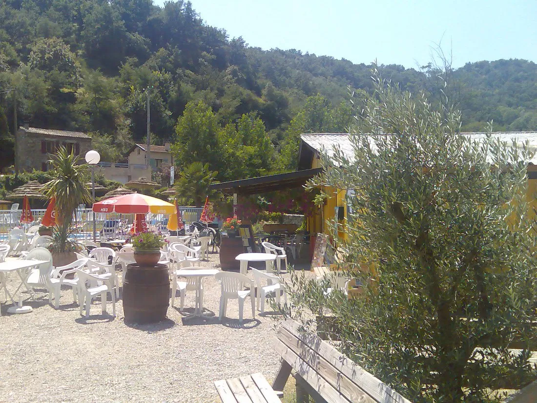 les-acacias-tournon-ardeche-wmewx