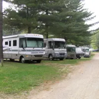 ebys-pines-rv-park-campground-bristol-owt3s
