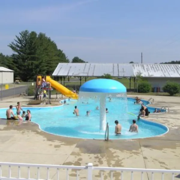 ebys-pines-rv-park-campground-bristol-p4ys8