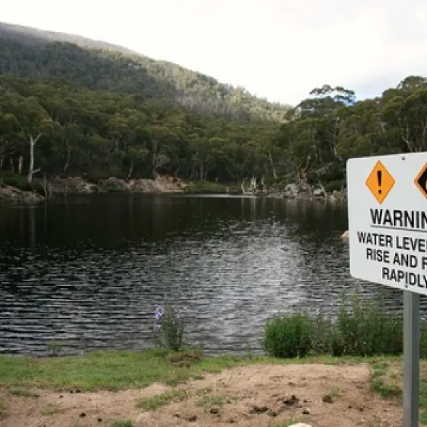 island-bend-campground-kosciuszko-national-park-y7ecl