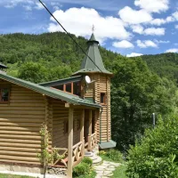 white-elephant-camp-verkhovyna-district-cvq0q