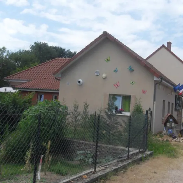 camping-des-papillons-lalizolle-ih6jp