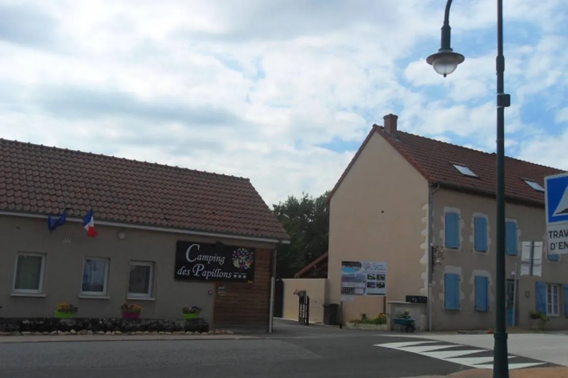 camping-des-papillons-lalizolle-mxwta
