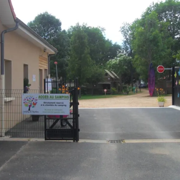 camping-des-papillons-lalizolle-qyr2i