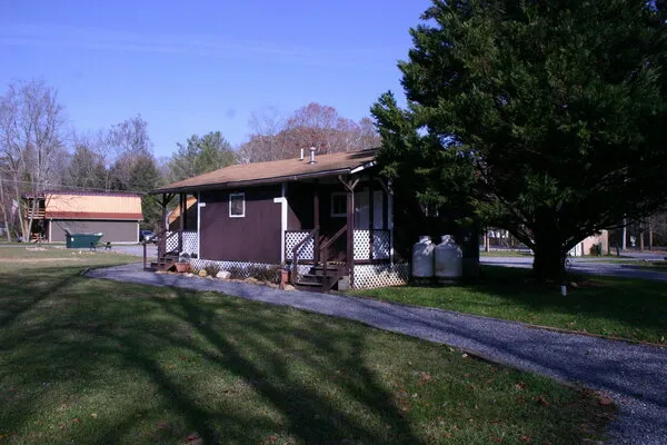 buckhorne-country-store-and-campground-clifton-forge-ieqyz