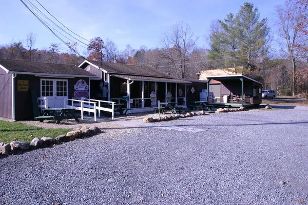 buckhorne-country-store-and-campground-clifton-forge-y7w6x