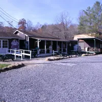buckhorne-country-store-and-campground-clifton-forge-y7w6x