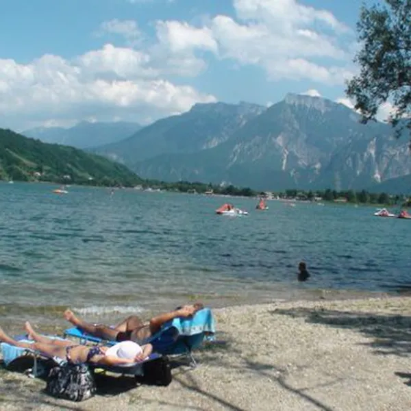 penisola-verde-calceranica-al-lago-uxwtb