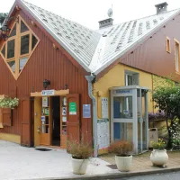 a-la-rencontre-du-soleil-le-bourg-doisans-i147d